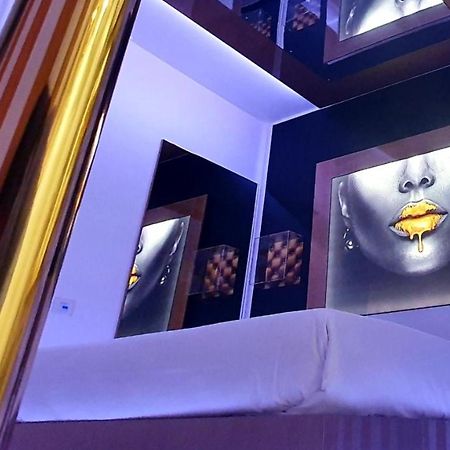 C Rooms - Love Motel Monza Cinisello Balsamo Exterior photo