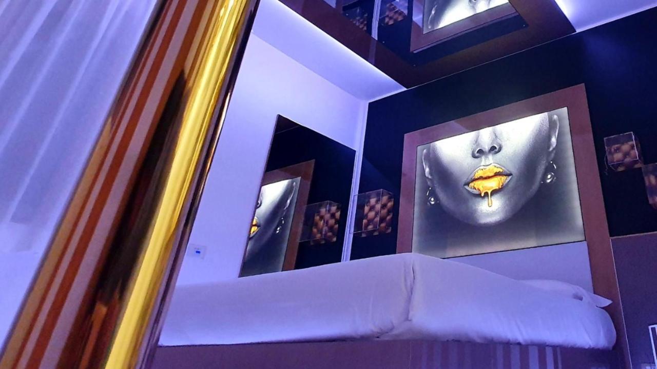 C Rooms - Love Motel Monza Cinisello Balsamo Exterior photo