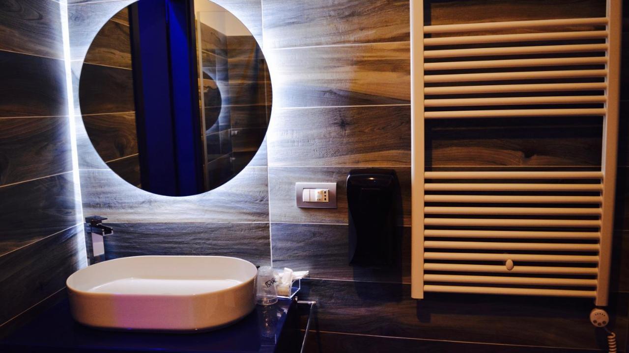C Rooms - Love Motel Monza Cinisello Balsamo Exterior photo