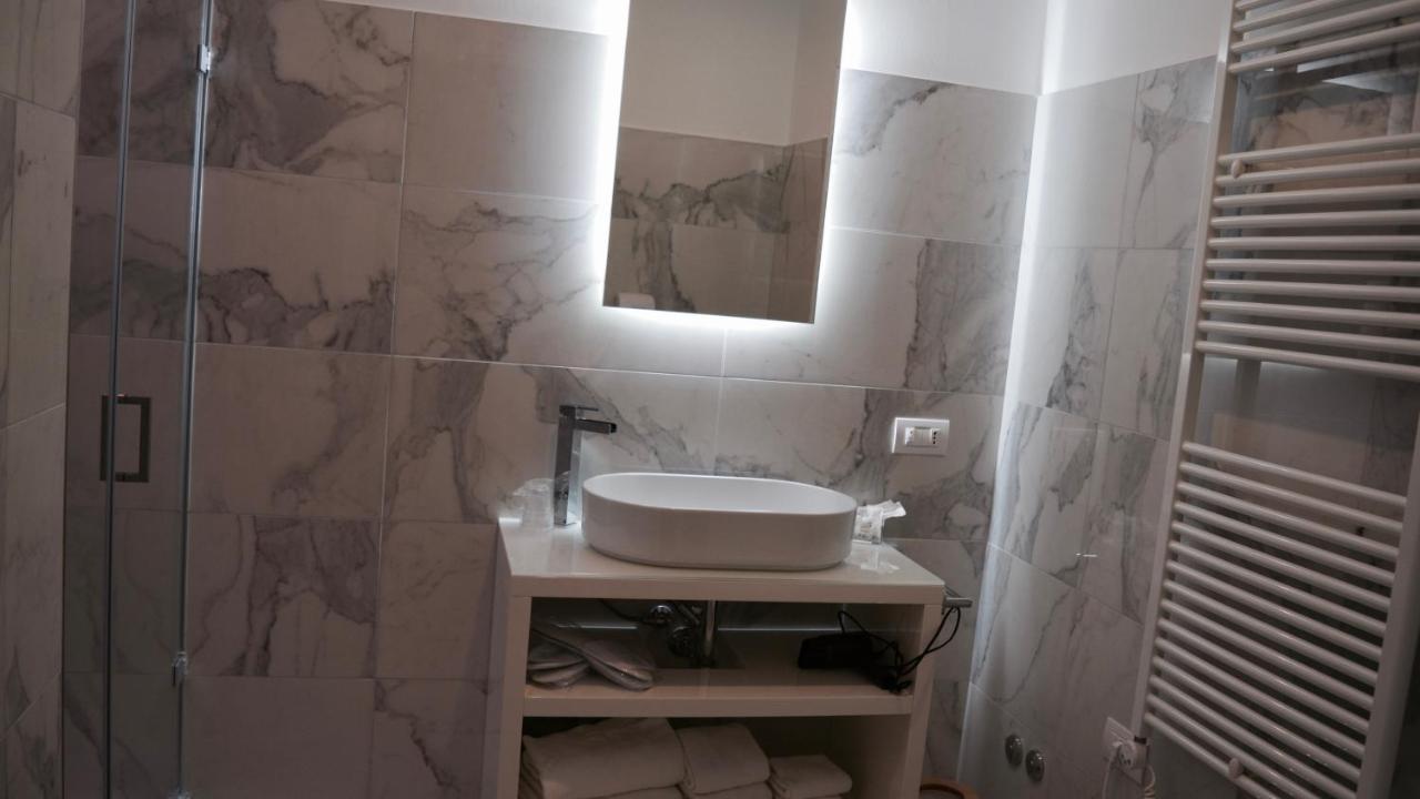 C Rooms - Love Motel Monza Cinisello Balsamo Exterior photo